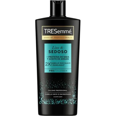 TRESemmé Silkeslent och Glansigt Shampoo - Hårvård TRESemmé Silkeslent och Glansigt Shampoo - Hårvård