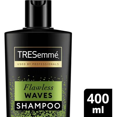 TRESemmé Flawless Waves Feuchtigkeit spendendes Shampoo - Für lockiges und welliges Haar TRESemmé Flawless Waves Feuchtigkeit spendendes Shampoo - Für lockiges und welliges Haar