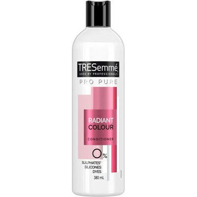 Après-shampoing Radiant Colour Pro Pure TRESemmé - Femmes - Publicité Après-shampoing Radiant Colour Pro Pure TRESemmé - Femmes - Publicité