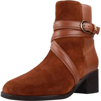 Botte Midheel Essentielle Élevée Tommy Hilfiger FW0FW07515 - Cognac Naturel - Publicité Botte Midheel Essentielle Élevée Tommy Hilfiger FW0FW07515 - Cognac Naturel - Publicité