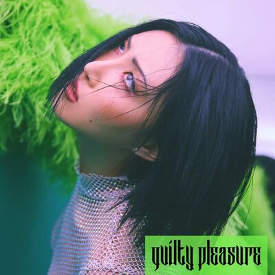 Hwasa Guilty Pleasure - Album z Fotoksiążką i Prezentami Hwasa Guilty Pleasure - Album z Fotoksiążką i Prezentami