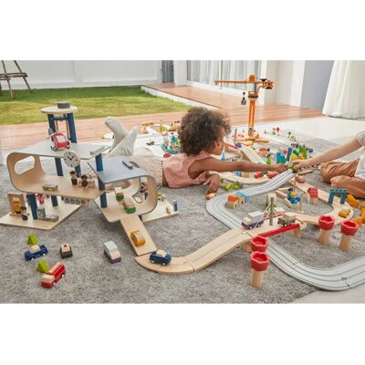 Estación Central de PlanToys - Set de ferrocarril infantil multicolor Estación Central de PlanToys - Set de ferrocarril infantil multicolor
