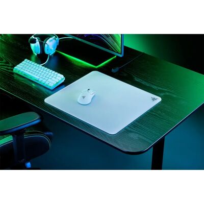 Razer Atlas Gaming Mouse Pad White - Hard Tempered Glass - 450mm x 400mm Razer Atlas Gaming Mouse Pad White - Hard Tempered Glass - 450mm x 400mm