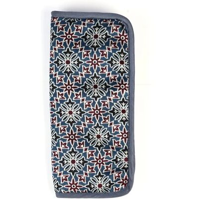 Lantern Moon Needle Case - Traditional Ajrak Fabric, Interchangeable Tips, Padded Lantern Moon Needle Case - Traditional Ajrak Fabric, Interchangeable Tips, Padded
