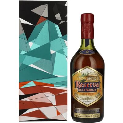 José Cuervo Reserva de la Familia EXTRA AÑEJO - Tequila - 2023 - 0,7 l in Holzkiste José Cuervo Reserva de la Familia EXTRA AÑEJO - Tequila - 2023 - 0,7 l in Holzkiste