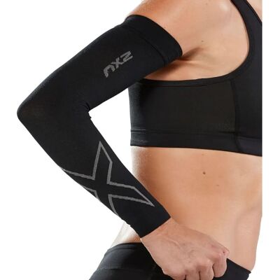 2XU Flex Run Manchons de Bras Noirs-Gris - Sans Couture, Flexibles - Publicité 2XU Flex Run Manchons de Bras Noirs-Gris - Sans Couture, Flexibles - Publicité