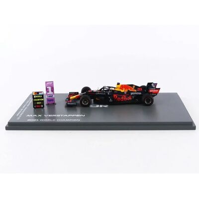 Modèle Spark Red Bull Racing RB16B - 1:43 Bleu/Rouge F1 2021 - Publicité Modèle Spark Red Bull Racing RB16B - 1:43 Bleu/Rouge F1 2021 - Publicité