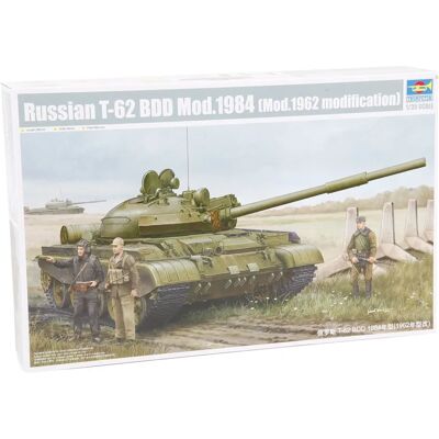 Trumpeter Modelo Militar T-62 BDD Mod 1984 - Escala 1:35 Trumpeter Modelo Militar T-62 BDD Mod 1984 - Escala 1:35