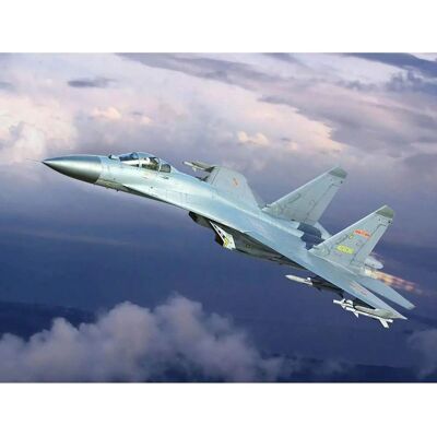 Maqueta de avión PLAAF J-11B de combate 1:144 - Trumpeter Maqueta de avión PLAAF J-11B de combate 1:144 - Trumpeter